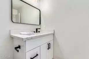 8346 E Roma Ave, Scottsdale, AZ 85251 - Photo 17