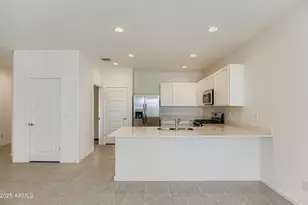 30291 W Wild Hazel Dr, Buckeye, AZ 85396 - Photo 9
