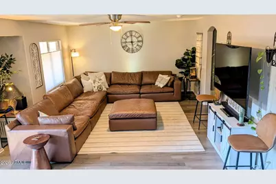 15640 W Ventura Street, Surprise, AZ 85379 - Photo 11