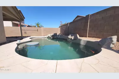 845 W Vaughn Avenue, Gilbert, AZ 85233 - Photo 3