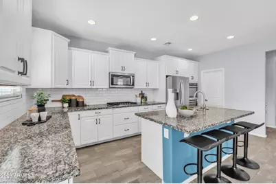 2193 W Kenton Way, San Tan Valley, AZ 85144 - Photo 11