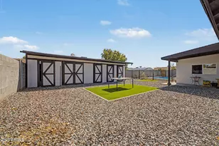 4139 W Desert Hills Dr, Phoenix, AZ 85029 - Photo 13