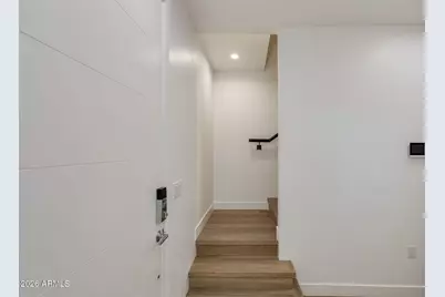 4220 N 32nd Street #12, Phoenix, AZ 85018 - Photo 5