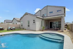 10302 W Deanna Dr, Peoria, AZ 85382 - Photo 3