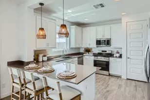9713 W Catalina Dr, Phoenix, AZ 85037 - Photo 5