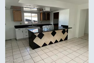 3437 W Acoma Drive, Phoenix, AZ 85053 - Photo 3
