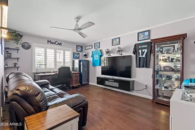 10421 W Concho Circle, Sun City, AZ 85373 - Photo 9