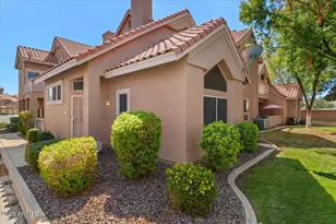 1633 E Lakeside Dr, Gilbert, AZ 85234 - Photo 1