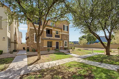 418 N Mahogany Court, Gilbert, AZ 85233 - Photo 3