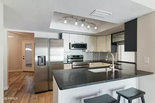 7717 S Heather Dr, Tempe, AZ 85284 - Photo 9