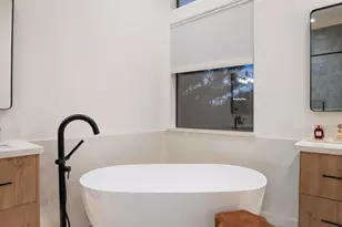 11529 E Desert Holly Dr, Scottsdale, AZ 85255 - Photo 25