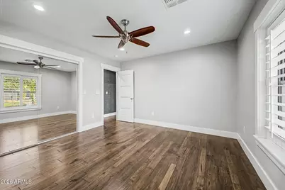 301 W Moon Valley Drive, Phoenix, AZ 85023 - Photo 47