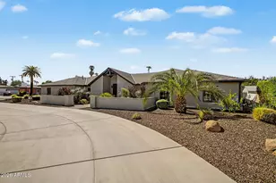 301 W Moon Valley Dr, Phoenix, AZ 85023 - Photo 5