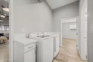 6919 E Moreland St, Scottsdale, AZ 85257 - Photo 27