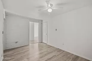 2925 W Mandalay Ln, Phoenix, AZ 85053 - Photo 17