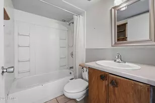 2925 W Mandalay Ln, Phoenix, AZ 85053 - Photo 15