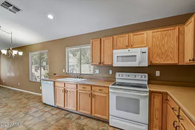 9171 W Lone Cactus Drive, Peoria, AZ 85382 - Photo 15