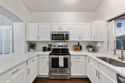 8814 W Shaw Butte Drive, Peoria, AZ 85345 - Photo 3