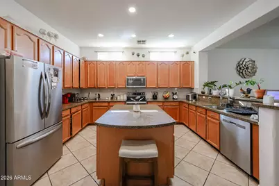 8888 W Rosewood Hills, Peoria, AZ 85383 - Photo 11