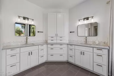 8749 E San Felipe Drive, Scottsdale, AZ 85258 - Photo 19
