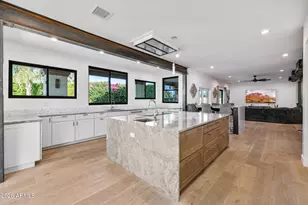 8749 E San Felipe Dr, Scottsdale, AZ 85258 - Photo 11