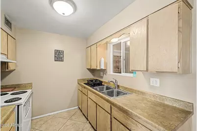 10304 W Deanne Drive, Sun City, AZ 85351 - Photo 9