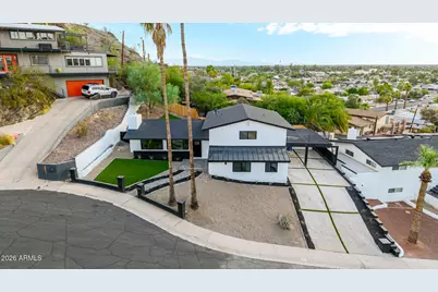 1315 E Echo Lane, Phoenix, AZ 85020 - Photo 1