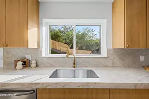 1315 E Echo Ln, Phoenix, AZ 85020 - Photo 23