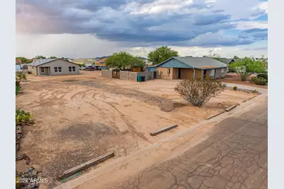 10577 W Fernando Drive, Arizona City, AZ 85123 - Photo 5
