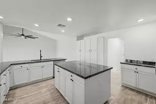 26052 S Glenburn Dr, Sun Lakes, AZ 85248 - Photo 11