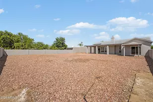 26052 S Glenburn Dr, Sun Lakes, AZ 85248 - Photo 21