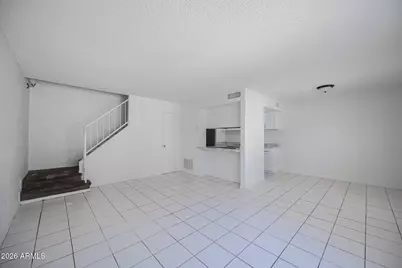 5246 N 42nd Lane, Phoenix, AZ 85019 - Photo 5