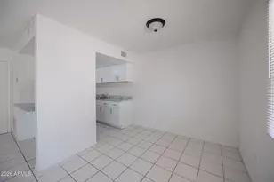 5246 N 42nd Ln, Phoenix, AZ 85019 - Photo 7