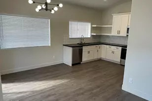 1539 E Beacon Dr, Gilbert, AZ 85234 - Photo 5