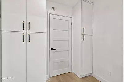 717 W Georgia Avenue, Phoenix, AZ 85013 - Photo 9