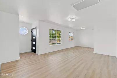717 W Georgia Avenue, Phoenix, AZ 85013 - Photo 5