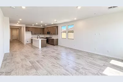 21329 W Edgemont Avenue, Buckeye, AZ 85396 - Photo 5