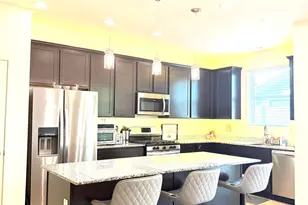 14344 W Desert Hollow Dr, Surprise, AZ 85387 - Photo 11