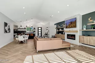 3031 N 52nd St, Phoenix, AZ 85018 - Photo 9