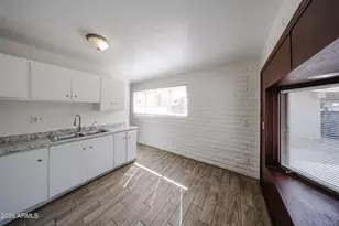 3119 W Country Gables Dr, Phoenix, AZ 85053 - Photo 17