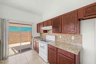 11339 W Madisen Ellise Dr, Surprise, AZ 85378 - Photo 15