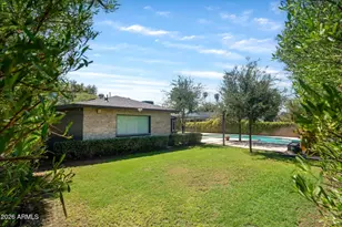 4022 E Avalon Dr, Phoenix, AZ 85018 - Photo 45