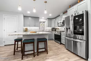 17200 W Bell Rd, Surprise, AZ 85374 - Photo 11