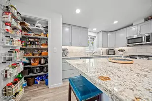 17200 W Bell Rd, Surprise, AZ 85374 - Photo 11