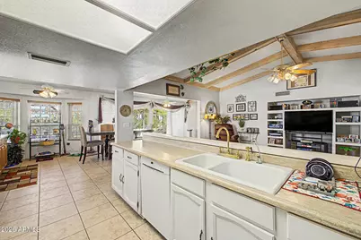 2609 N 49th Place, Phoenix, AZ 85008 - Photo 17