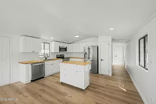 7704 E Glade Ave, Mesa, AZ 85209 - Photo 1