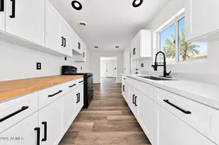 3322 E Willetta St, Phoenix, AZ 85008 - Photo 9