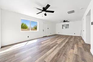 3322 E Willetta St, Phoenix, AZ 85008 - Photo 17
