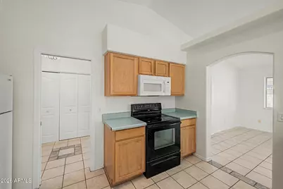 9584 W Tinajas Drive W, Arizona City, AZ 85123 - Photo 7