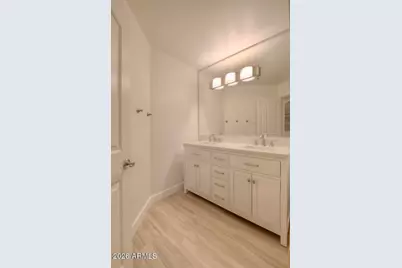 5104 N 32nd Street #408, Phoenix, AZ 85018 - Photo 5